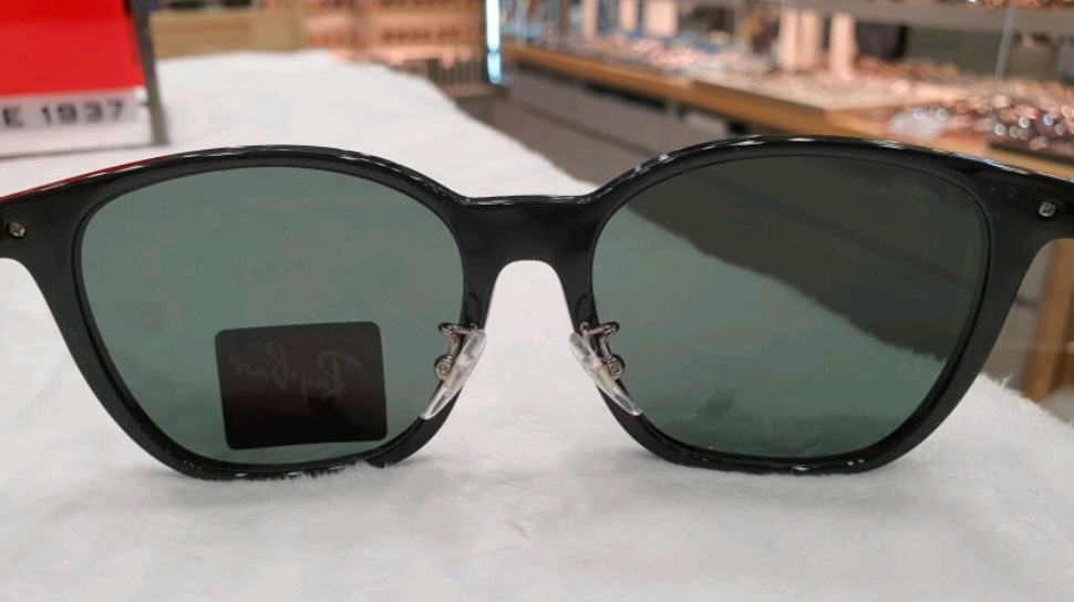 레이벤 선글라스(블랙) RB4333D-6292 71 이미지