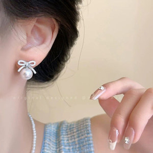 진주 리본 귀걸이 이미지