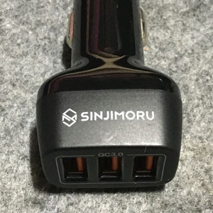 차량용 시거잭 충전기 신지모루 QC3.0 3포트 18W용 이미지