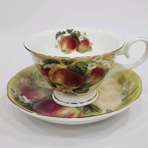 로얄스태포드 커피잔 찻잔. 이미지