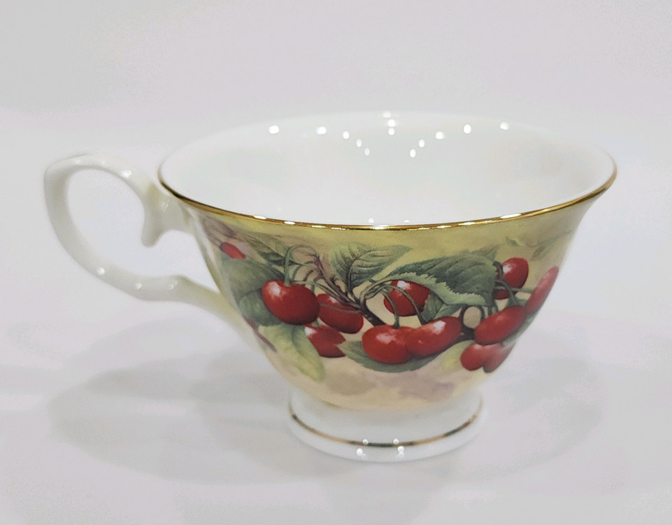 로얄스태포드 커피잔 찻잔. 이미지