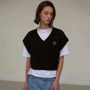 닉앤니콜 블랙 니트 베스트 (미착용,새상품) 이미지