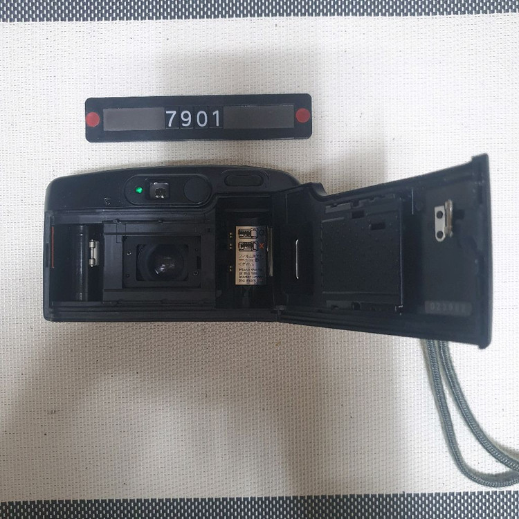 치논 줌 오토포커스 ZC 200 필름카메라 이미지