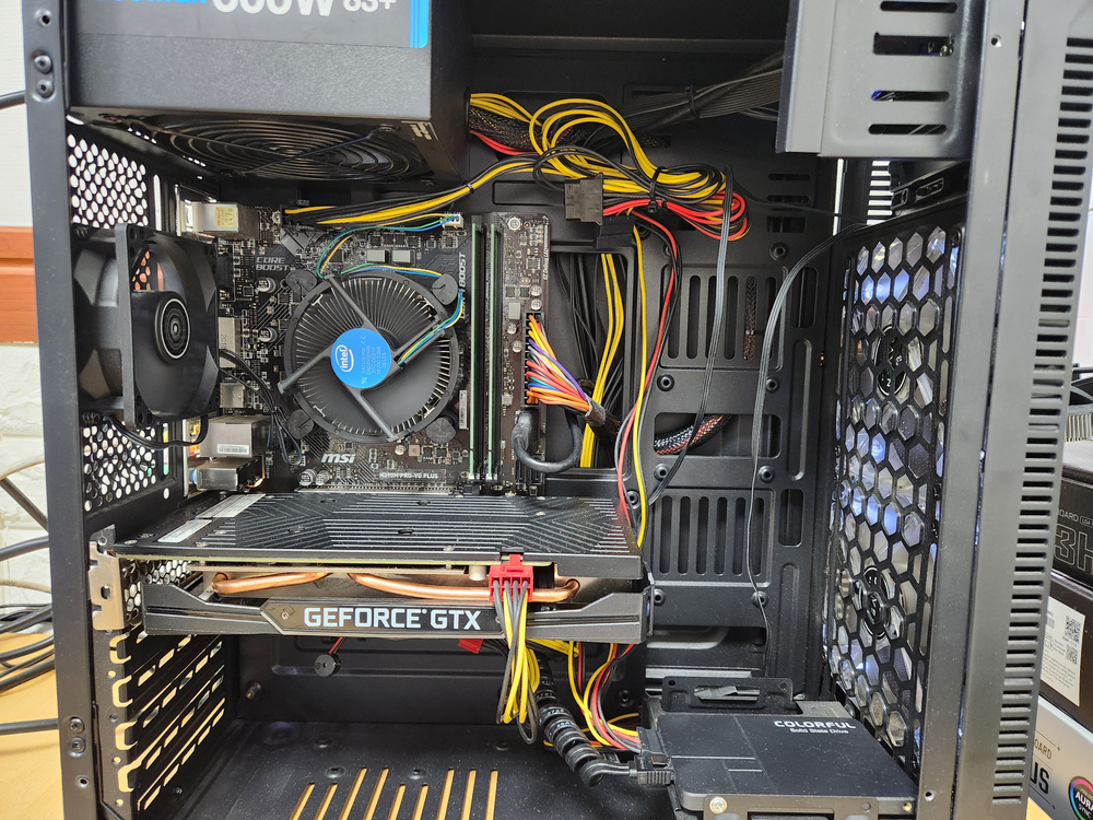 9400F, 1660 SUPER 컴퓨터 본체 팝니다 이미지