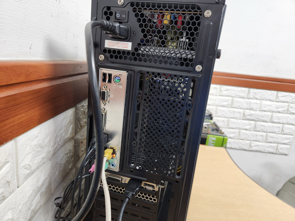 9400F, 1660 SUPER 컴퓨터 본체 팝니다 이미지