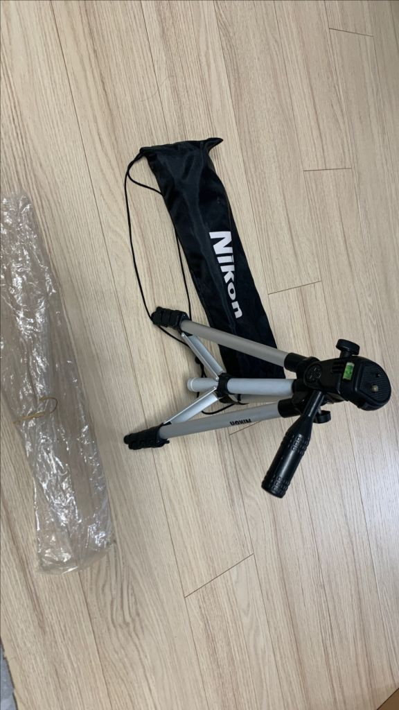 니콘 올림푸스 삼각대 2개 각각 팝니다. 이미지