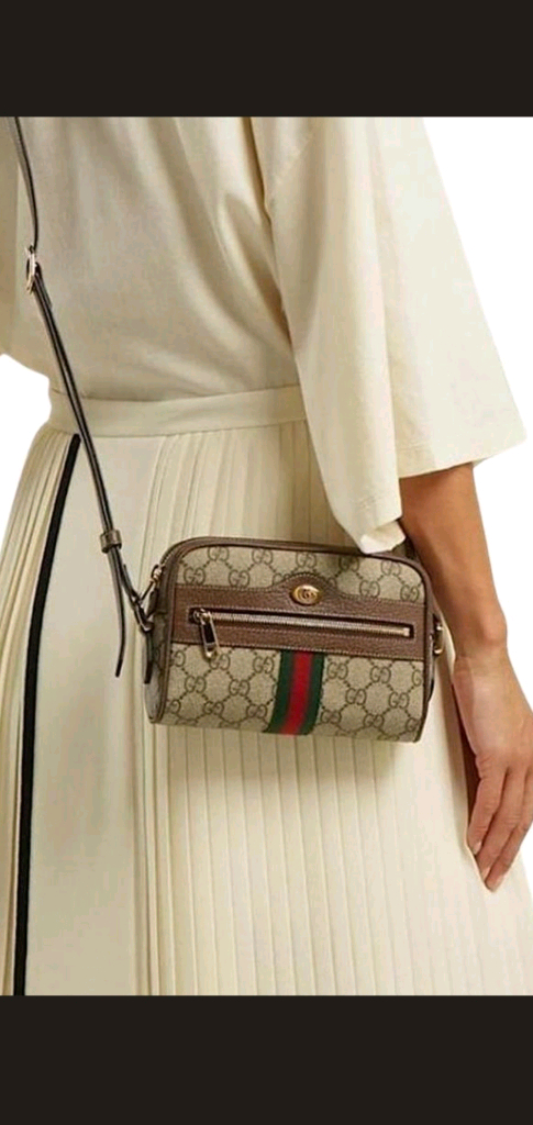 구찌 오피디아 크로스백/카메라백 미니 정품S급(감정O)프라다루이비통디올고야드샤넬셀린느보테가생로랑발렌시아가버버리가방 이미지