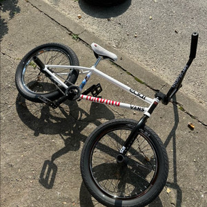 핀드 밀스 20.75 풀커스텀 bmx 이미지