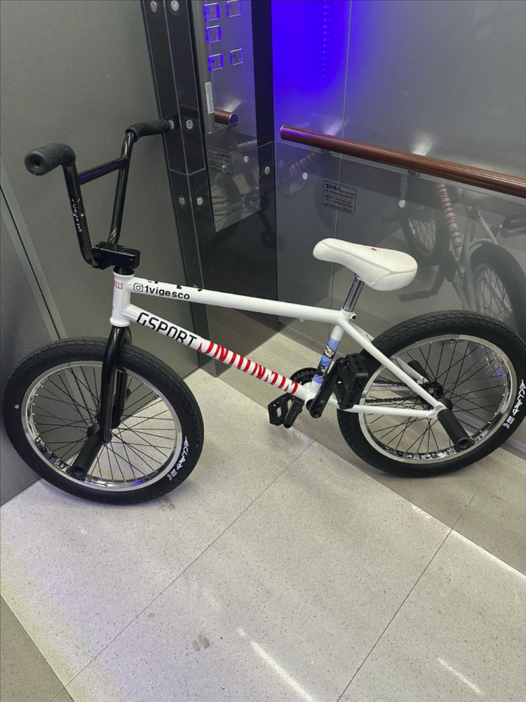 핀드 밀스 20.75 풀커스텀 bmx 이미지