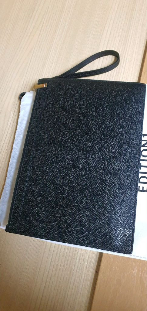 톰브라운 클러치백/파우치백 스몰 정품A급(감정O)구찌프라다루이비통디올고야드샤넬셀린느보테가생로랑발렌시아가버버리가방 이미지