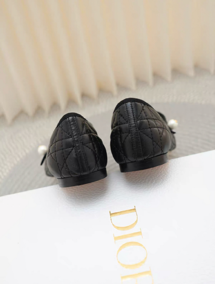 디올 발레리나 플랫 슈즈 까나쥬 이미지