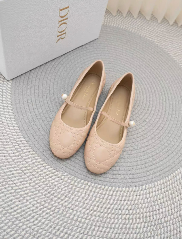 디올 발레리나 플랫 슈즈 까나쥬 이미지