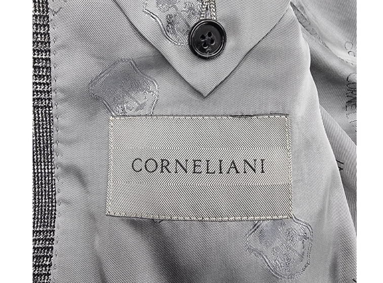 CORNELIANI 꼬르넬리아니 이미지