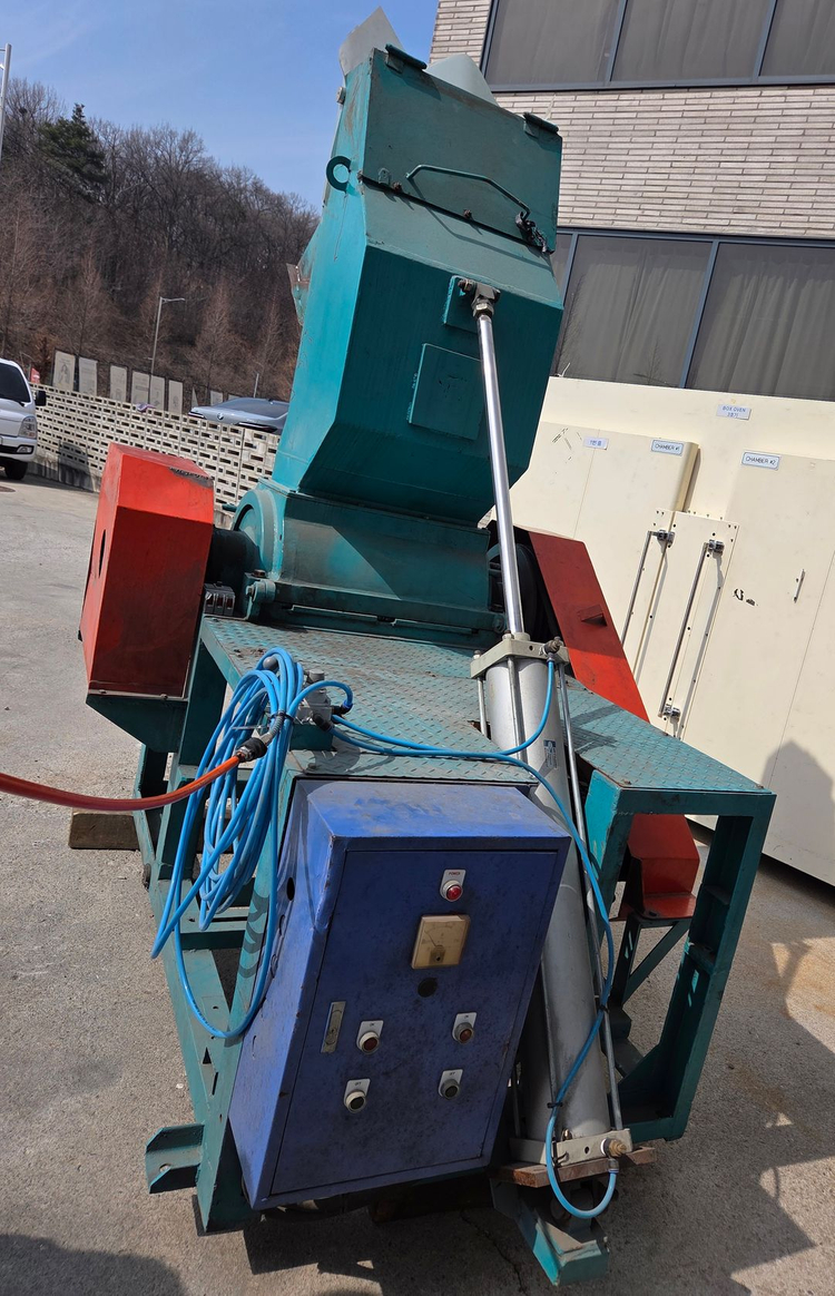 분쇄기 파쇄기 공업용 플라스틱 평날 50마력 판매 이미지