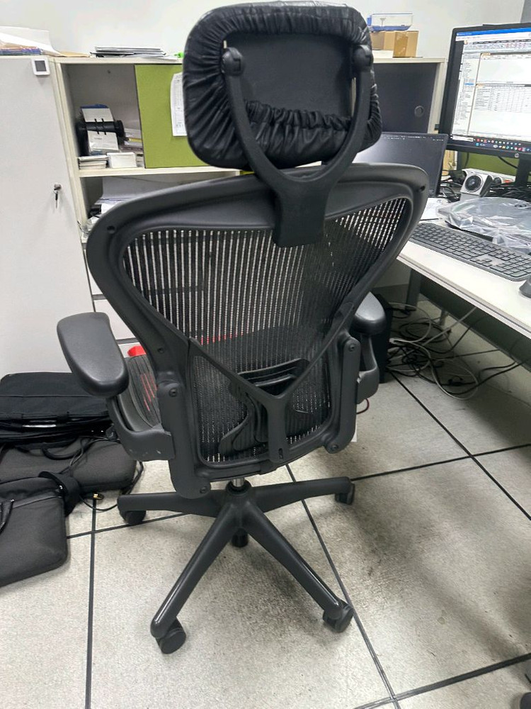 수입명품 허먼밀러 에어론 체어 이미지