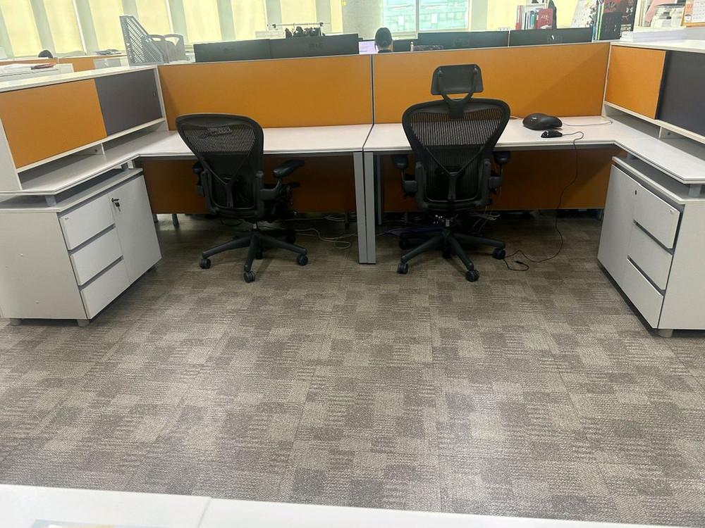 수입명품 허먼밀러 에어론 체어 이미지