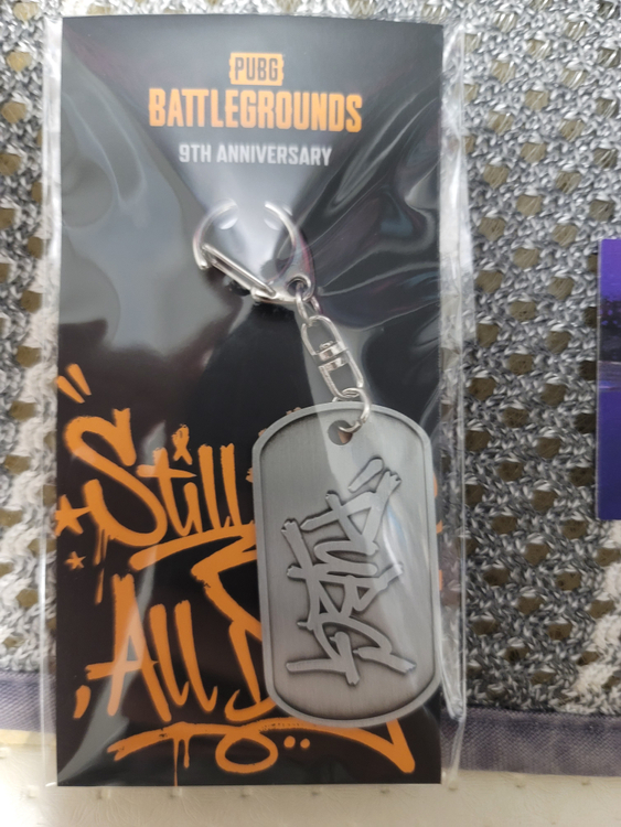 배틀그라운드 9주년 2000G코인&박스,응원봉,치킨스트레스볼,키링,스티커 이미지