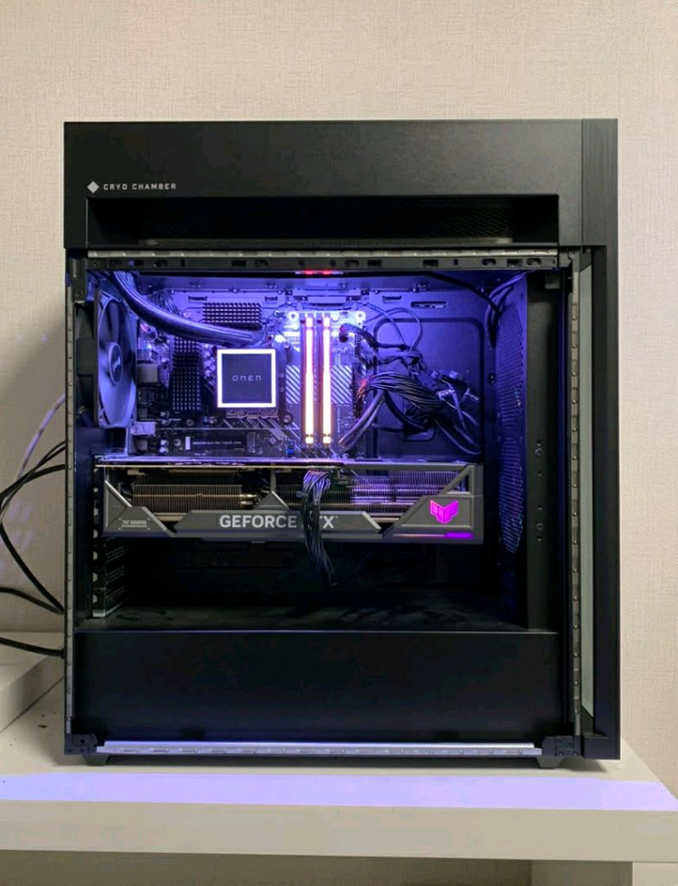 7950x3d rtx 4080 super 게이밍 컴퓨터 본체 이미지