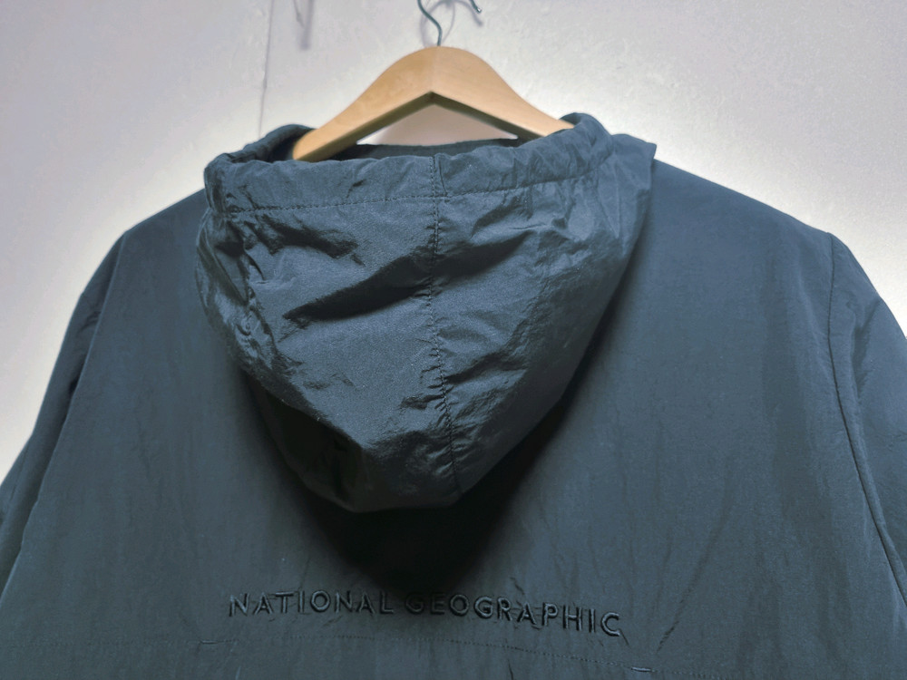 남성 2022 내셔널지오그래픽 와펜 반팔 우븐 아노락 바람막이 코프코어 이미지