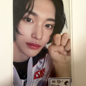 라이즈 팝업 스토어 라이즈업 목걸이 MD 포토카드 원빈 판매 이미지