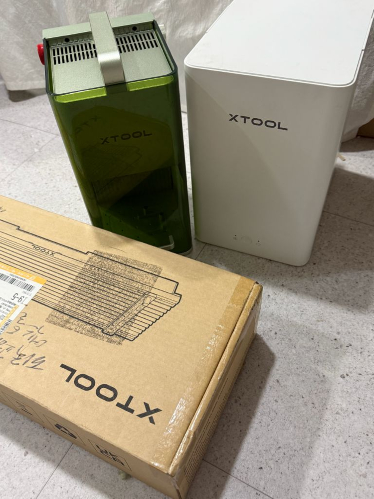 엑스툴 xTool F1 레이저 각인기 + 집진기 + 익스텐션 세트 판매 이미지