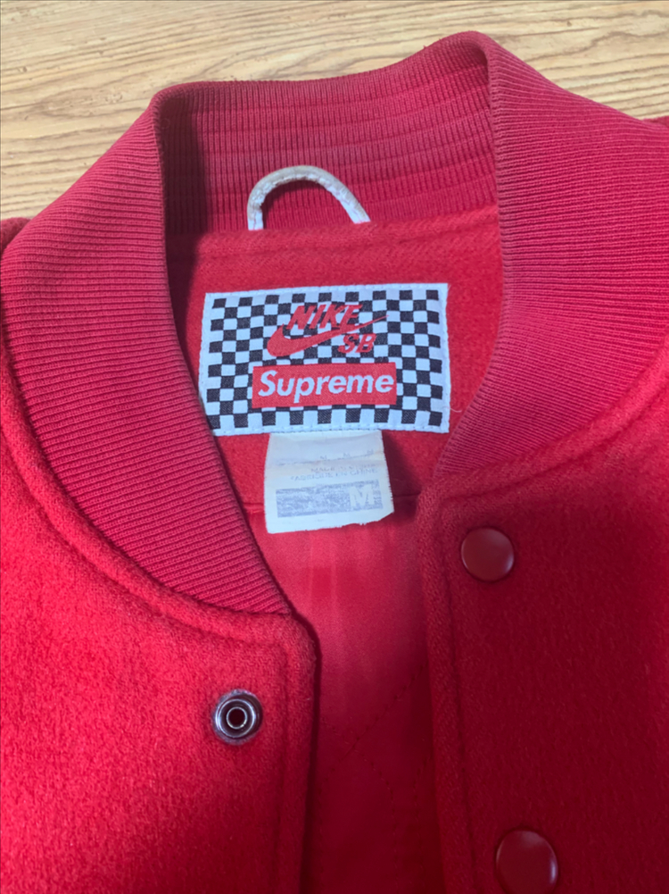 슈프림 나이키 슈나장 바시티 자켓 점퍼 스타장 이미지
