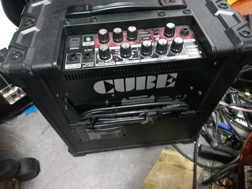 로랜드 큐브 20XL 일렉기타 앰프 이미지