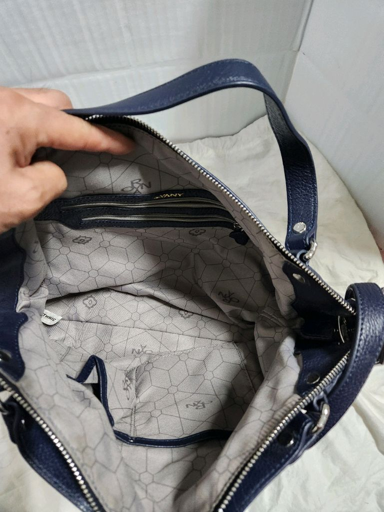 가죽 숄더백 오야니 이미지