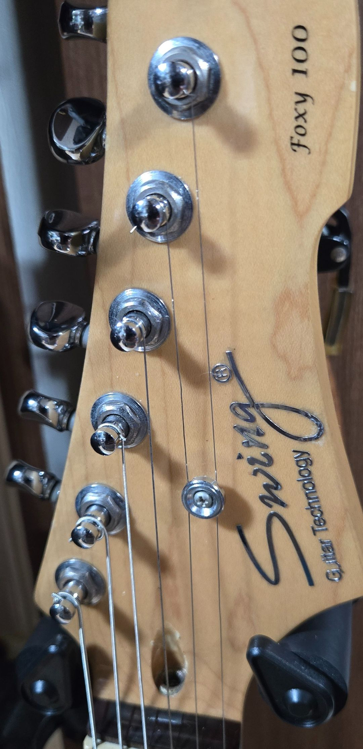 스윙 일렉기타 SWING FOXY 100 METALIC RED 이미지