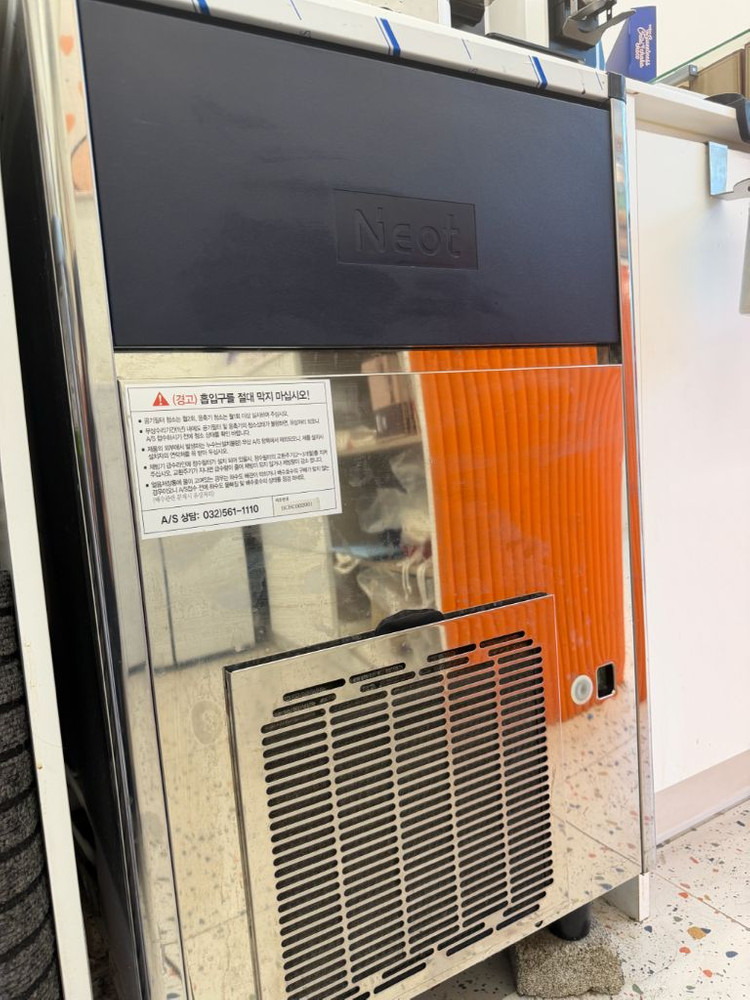 카페정리로 커피머신 제빙기 안핌그라인더 등등 판매합니다. 이미지