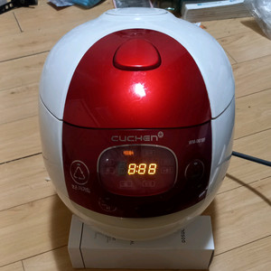 쿠첸 6인용 전기보온밥솥 정상작동 이미지