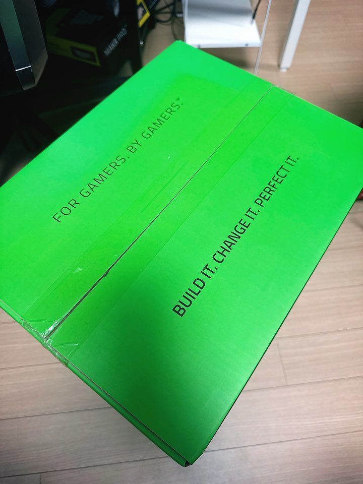 (미개봉 새제품) 정발 RAZER 토마호크 미니 itx PC 케이스 이미지