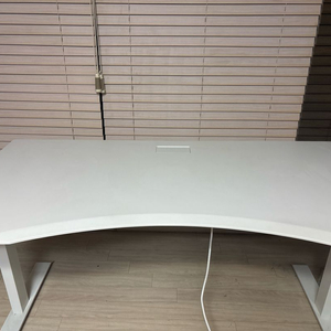 루나랩 책상 1500 이미지