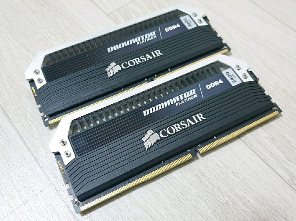 커세어 DDR4 도미네이터 8GBx2 (16GB) 램 이미지
