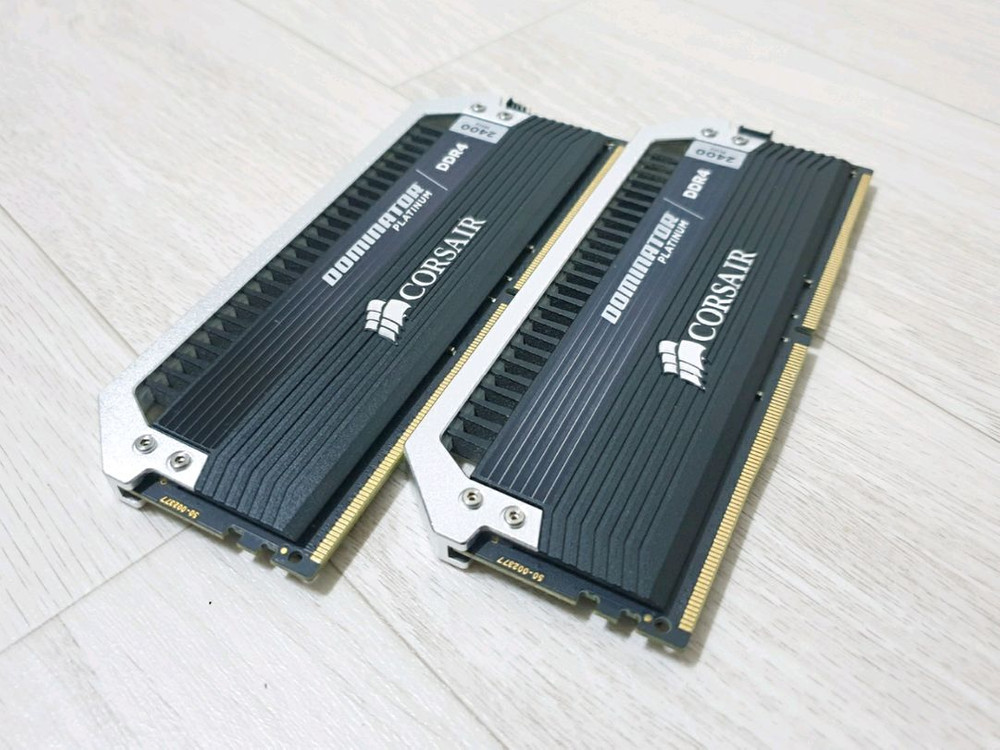 커세어 DDR4 도미네이터 8GBx2 (16GB) 램 이미지
