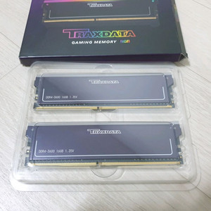 미친성능 DDR4 4600MHz CL20 ARGB 튜닝 램 (16GBx2) 32GB 이미지