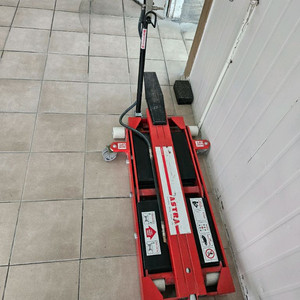 유압식 수동 리프트 이미지