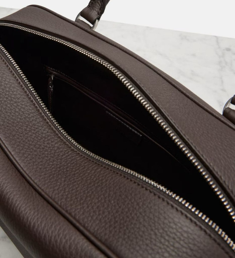 더로우 제니 인디아백 ew 다크 브라운 이미지