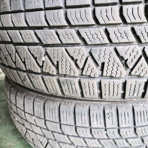 금호윈터타이어 스타리아용 215/65R17 중고23년생산 4개 이미지