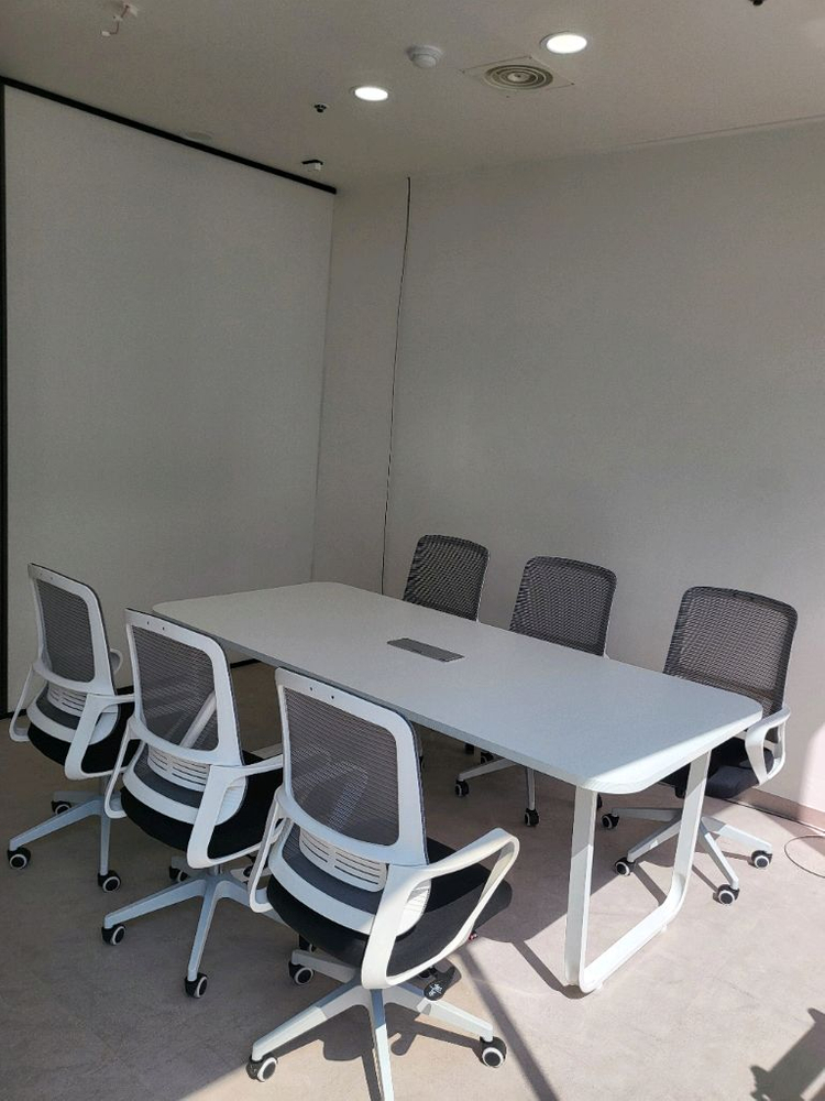 회의용테이블 회의용의자 파티션 책상 의자 철제캐비넷 철재옷장 서랍 책장 수납장 이미지