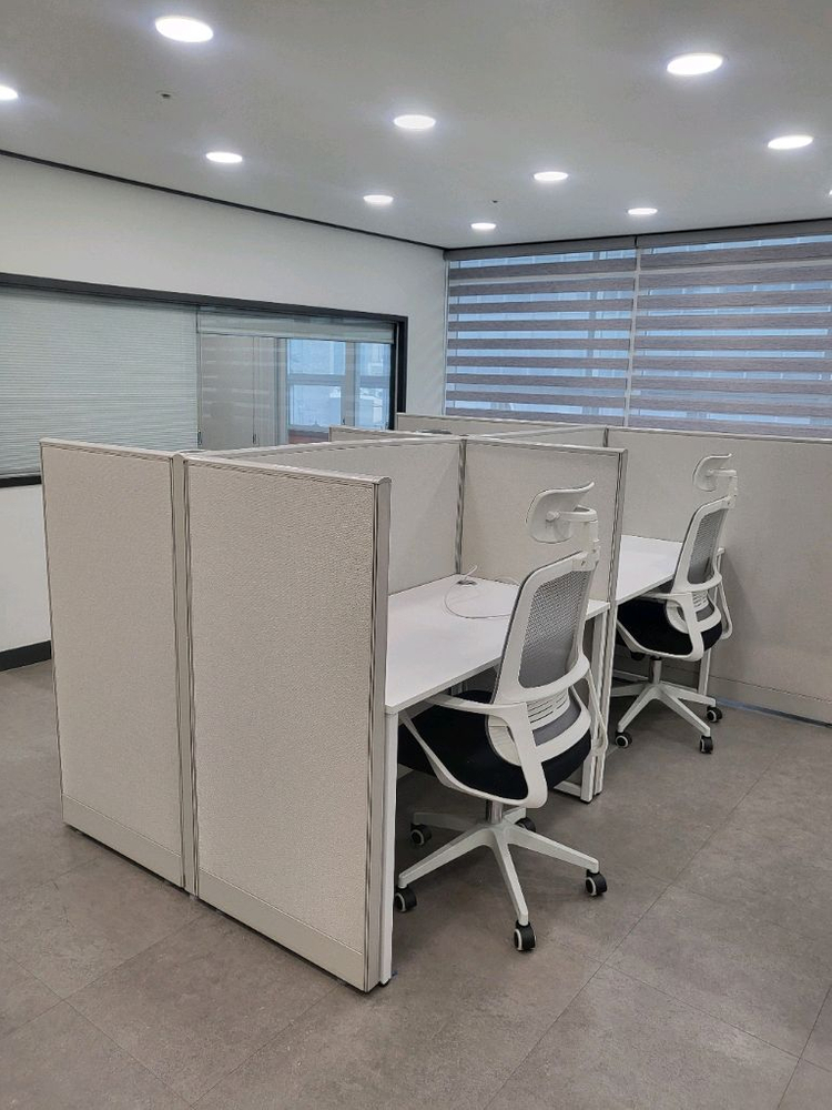 회의용테이블 회의용의자 파티션 책상 의자 철제캐비넷 철재옷장 서랍 책장 수납장 이미지