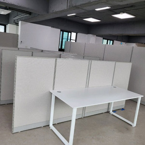 파티션 책상 의자 원탁 서랍 수납장 책장 캐비닛 회의용테이블 회의용의자 원형탁자 이미지