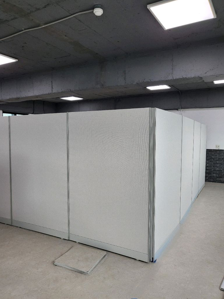 파티션 책상 의자 원탁 서랍 수납장 책장 캐비닛 회의용테이블 회의용의자 원형탁자 이미지