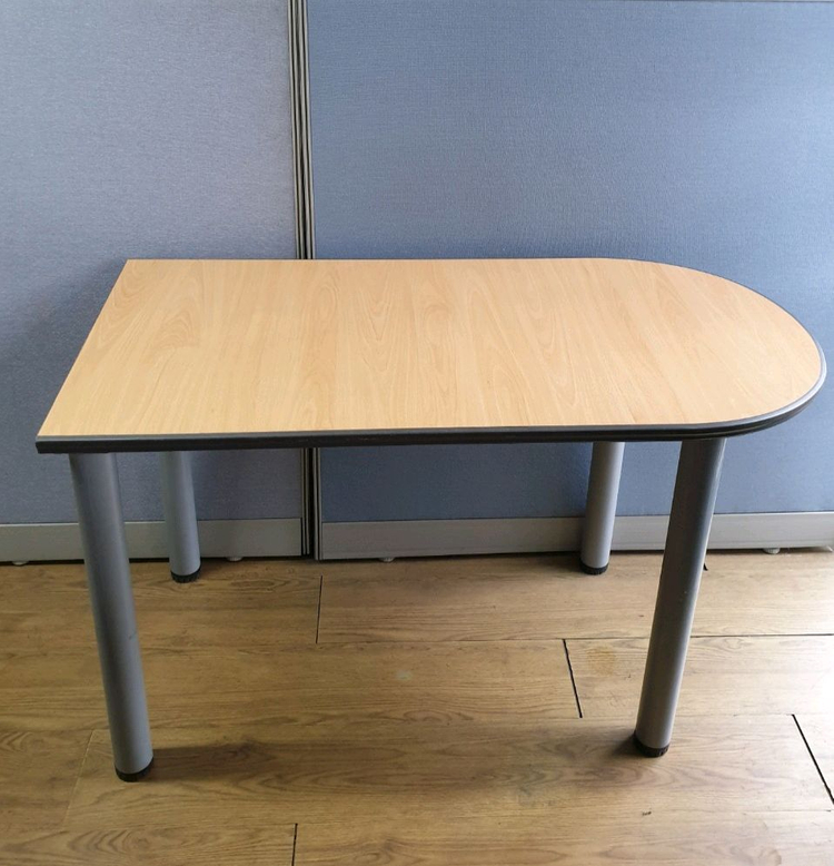 원형테이블 접이식탁자 작업탁자 포밍탁자 파티션 책상 의자 회의용테이블 회의용의자 수납장 서랍 유형탁자 회전의자 이미지