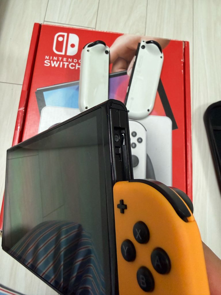 닌텐도 스위치 OLED 화이트 풀구성 제품 판매합니다. 이미지