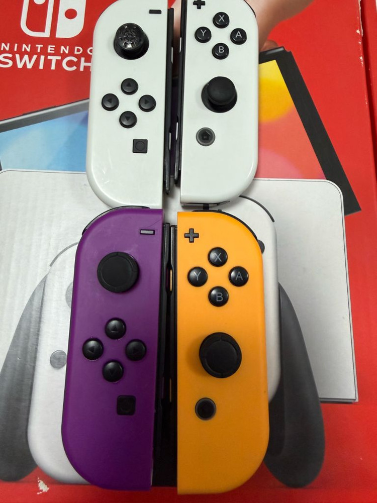 닌텐도 스위치 OLED 화이트 풀구성 제품 판매합니다. 이미지