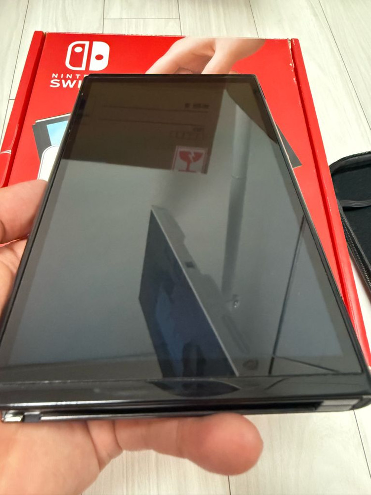 닌텐도 스위치 OLED 화이트 풀구성 제품 판매합니다. 이미지