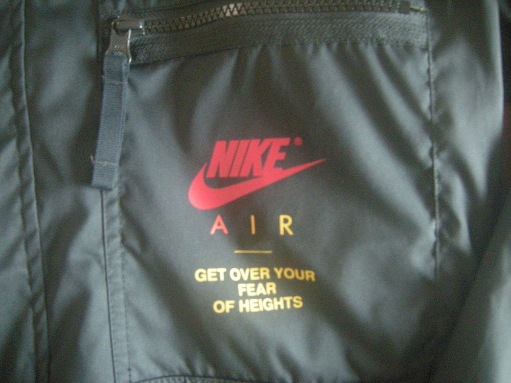 나이키 에어빅스우시 바람막이자켓95m 국내미출시색상 한정판레어/아디다스 노스페이스 러닝조깅캠핑자전거acg 아이폰 이미지