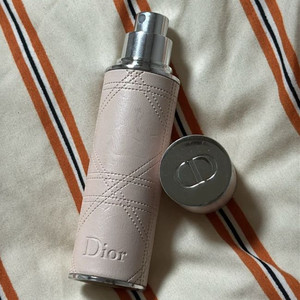 디올 블루밍부케 향수 공병입니다 (매장구매 x) 이미지