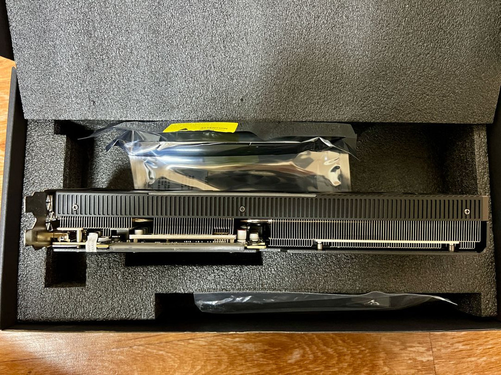 INNO3D 지포스 RTX 5070 OC D7 12GB X3 팝니다. 이미지